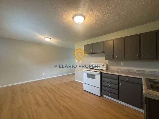 Photo - 1112 Earhart St