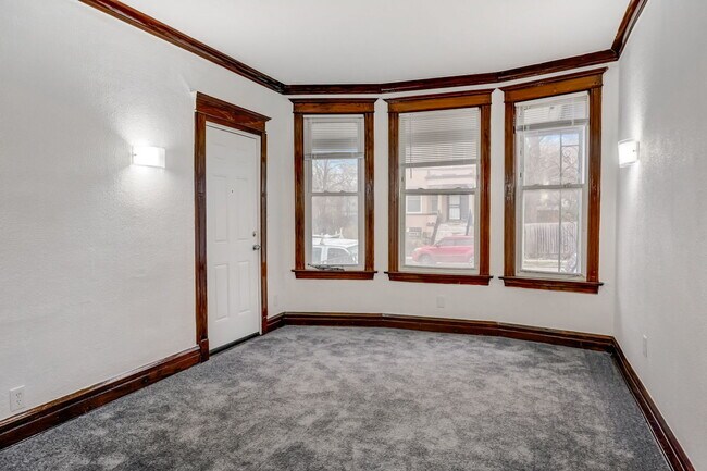 Photo - 6924 S Loomis Blvd