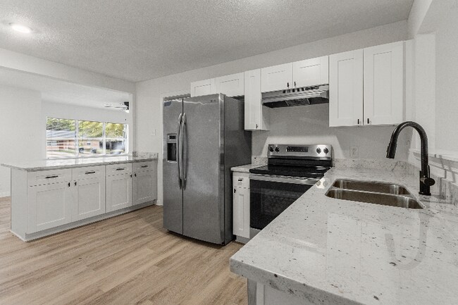 Photo - 4601 W 43rd St