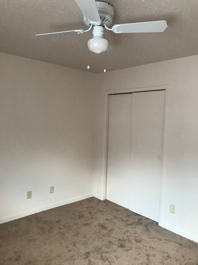 Photo - Meadowbrook Apartments