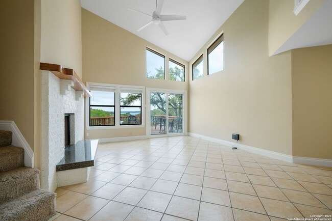 Building Photo - Hill Country Retreat Rental