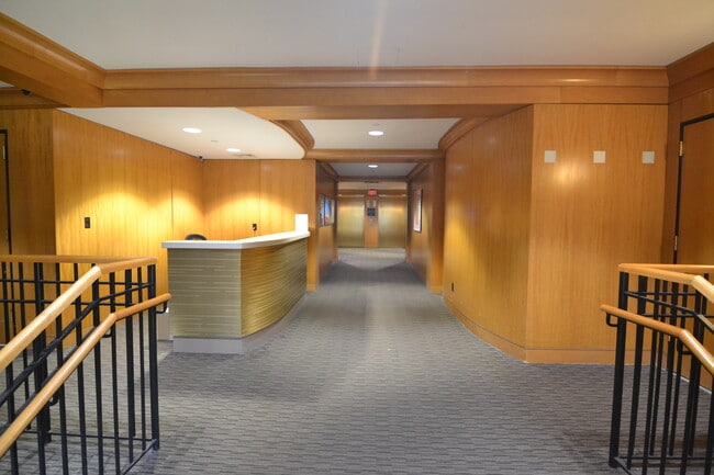 Photo - Landmark Square Apartments
