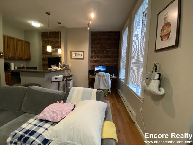 Photo - 18 Curtis St