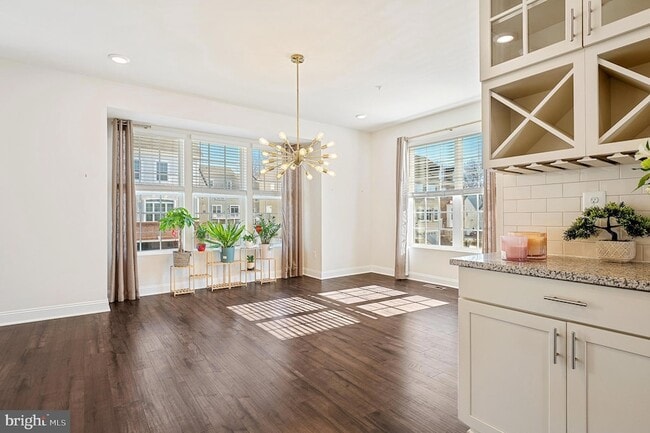 Photo - 2762 Lady Slipper Rd