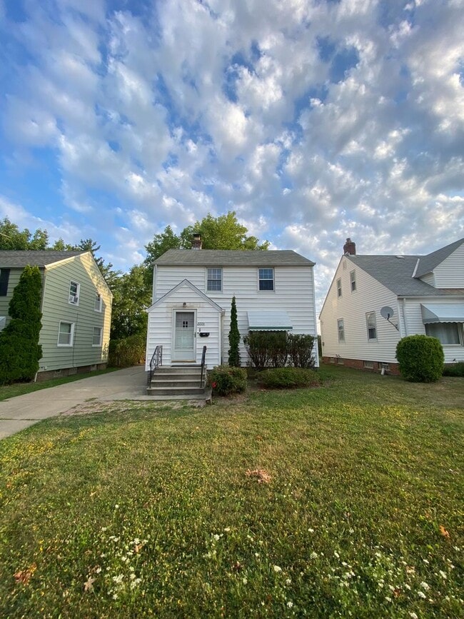 Building Photo - 22731 Arms Ave Rental
