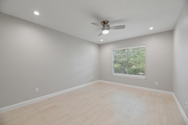 Photo - 2350 Bering Dr Unit G104