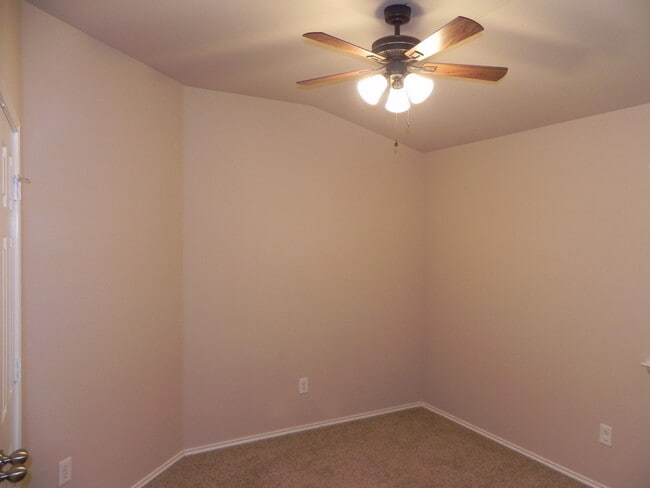 Photo - 3 bed 2 bath in Desirable Location coming soon!!