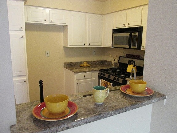 Photo - The Oaks Apartments