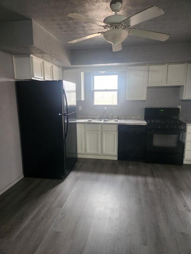 Photo - 25632 Thelmadale Dr