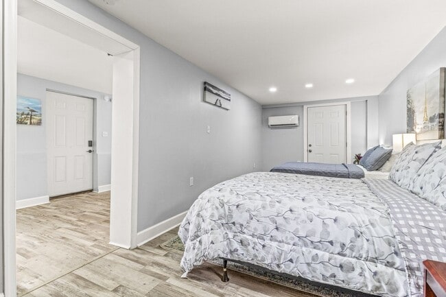 Photo - 908 N 57th Ave Unidad 908 N 57th Ave B