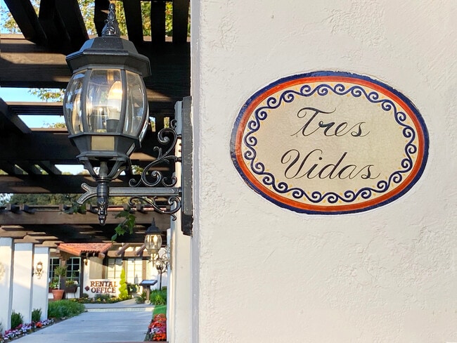 Tres Vidas Apartments