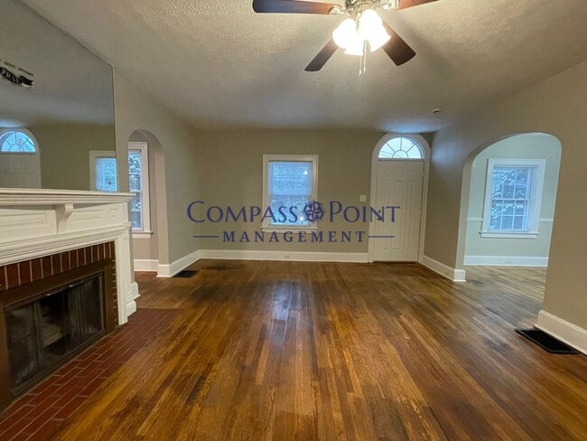 Photo - Welcome To Your New Home! FIRST MONTH'S RENT FREE!!