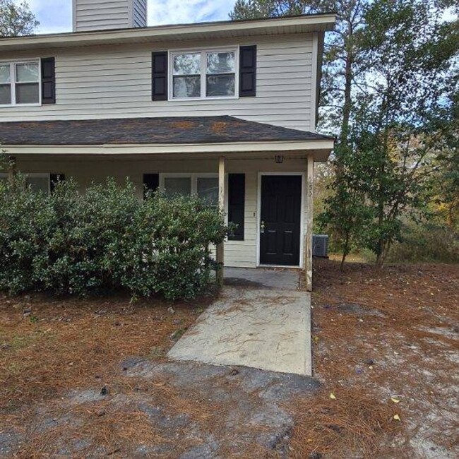 Charming 2bd/1.5ba NE Cola Duplex - Charming 2bd/1.5ba NE Cola Duplex House