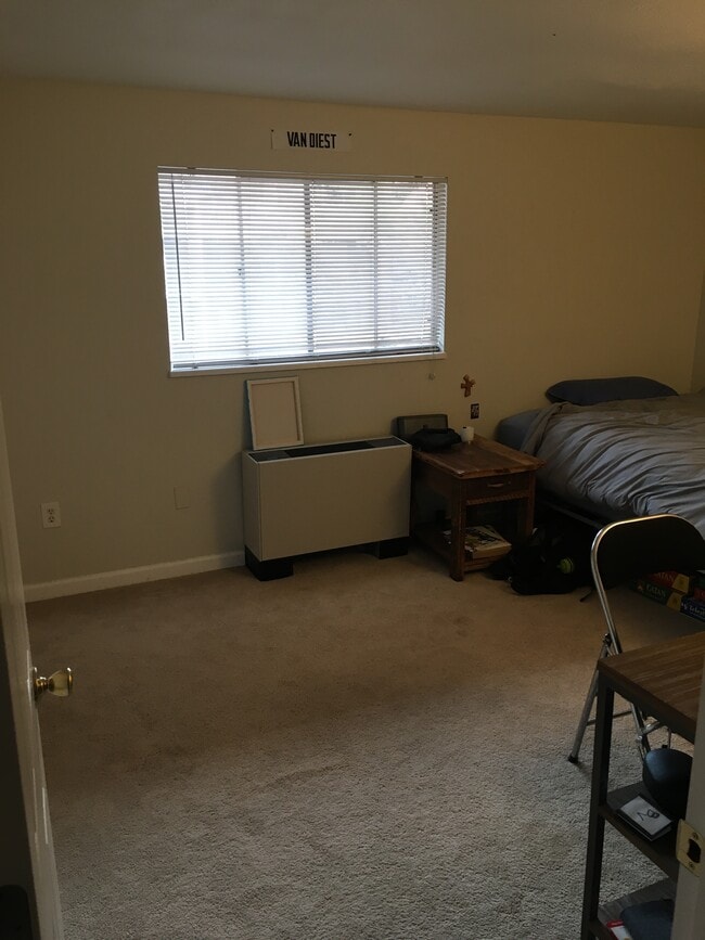Bedroom 2 - 3000 Colorado Ave Unidad G125
