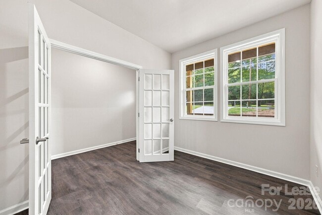 Photo - 122 McCarver Rd