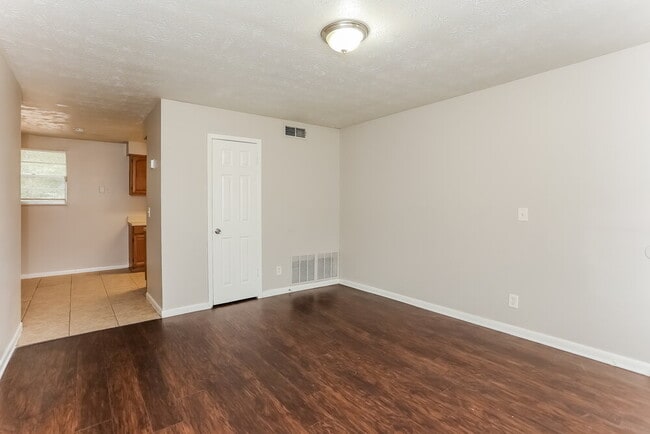 Photo - 8319 Gullege Dr