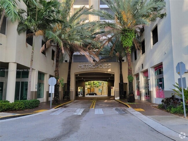 Building Photo - 9055 SW 73rd Ct Unit 1803 Rental