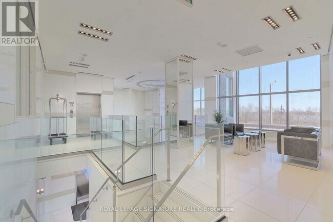 Photo - 110 Marine Parade Dr Unité 211