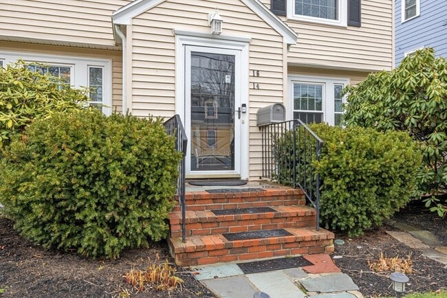 Photo - 16 Sumner St Unit 16