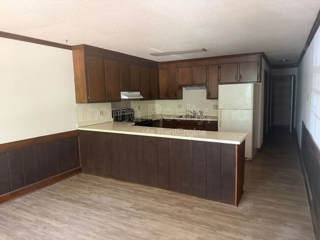 Photo - 1254 Thorpe Rd