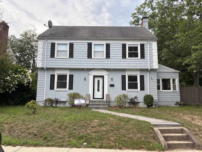 Building Photo - 170 Bellevue Rd Rental