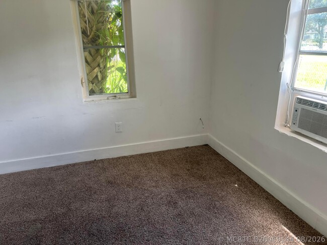 Photo - 421 N 10th St