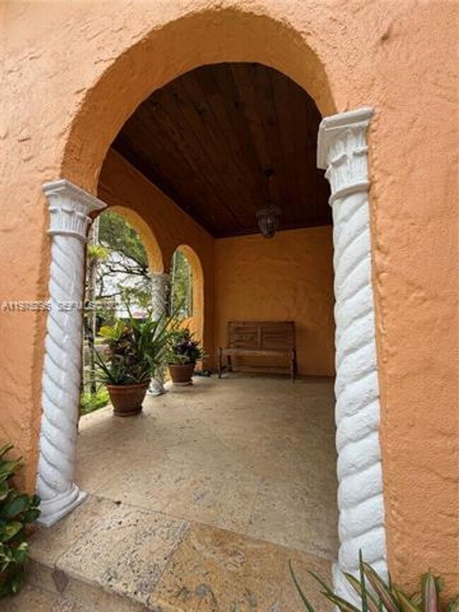 Photo - 1222 Ferdinand St