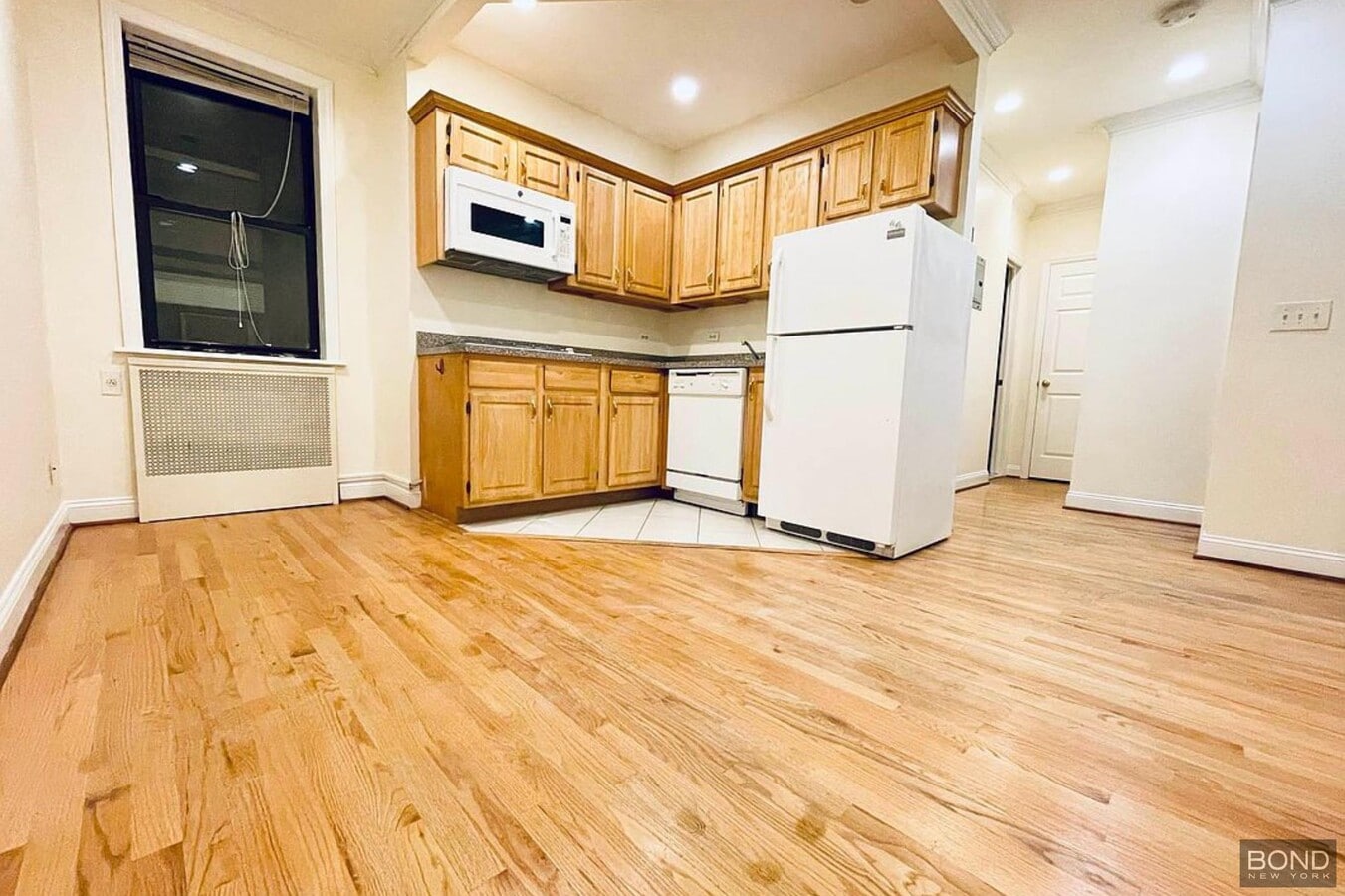 Photo - 1590 York Ave Apartment Unit 1A