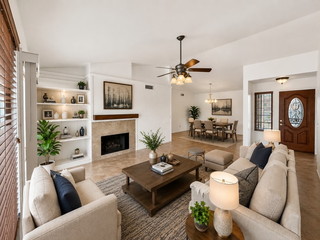Photo - Spacious 4 Bedroom Pool Home in Quiet Cul De Sac