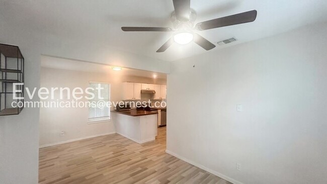 Photo - 125 Magendie St