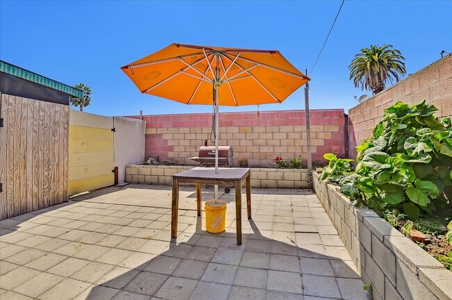 3207 W 112th St Unit 3207 W 112th St B