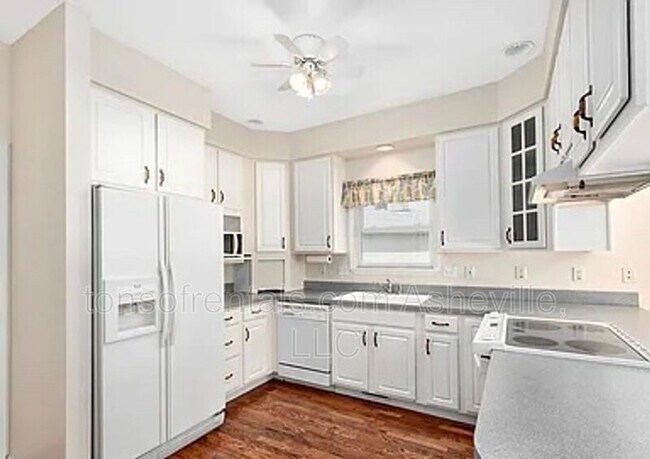 Photo - 180 Kingfisher Ln