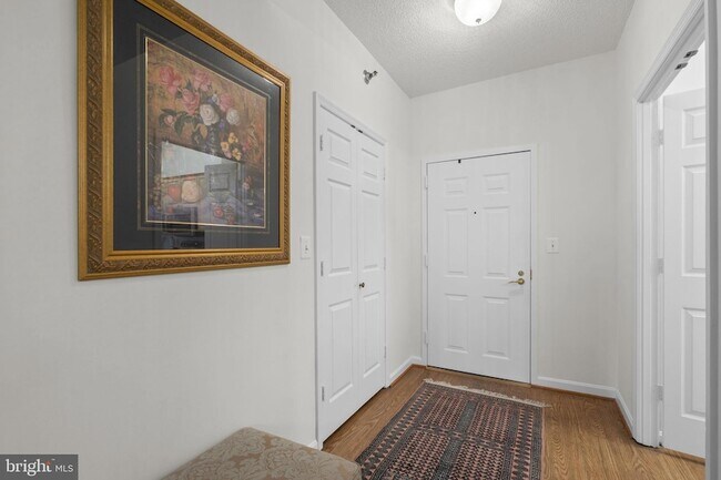 Photo - 3005 S Leisure World Blvd Unidad 211