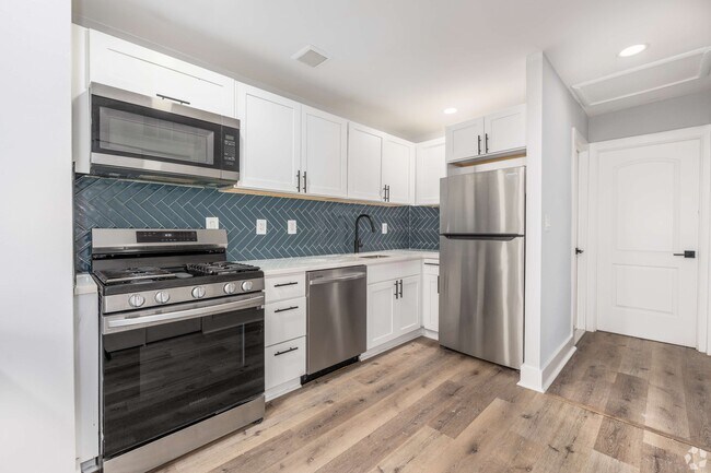 Kitchen - Renovated - Park Glen Apartments