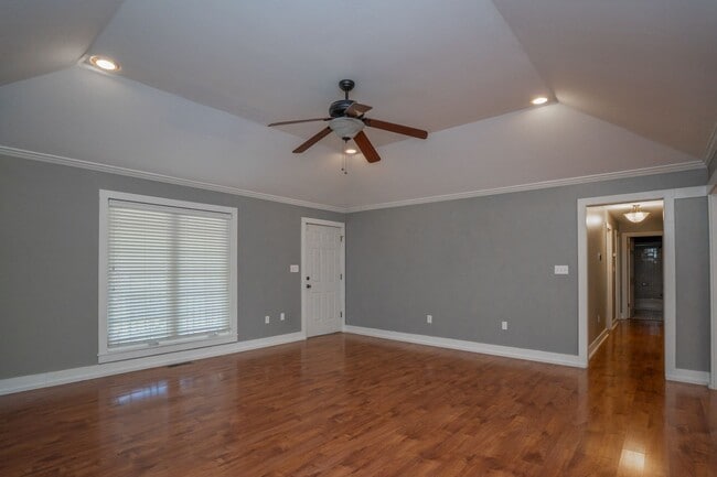 Photo - Adorable 3 Bedroom Sherwood Home