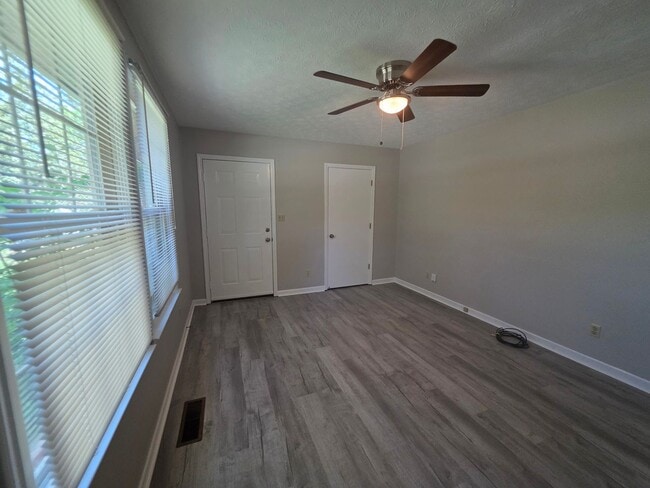 Photo - 107 Oliver St Unit B