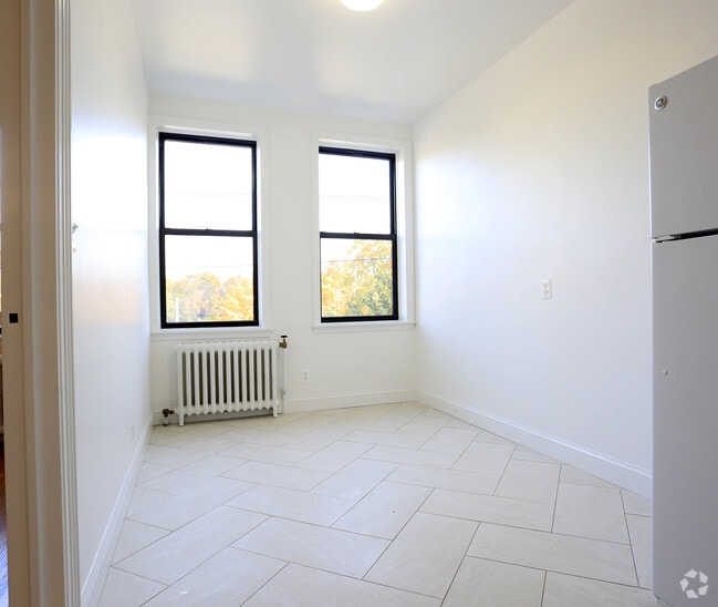 eat-in kitchen - The Princeton