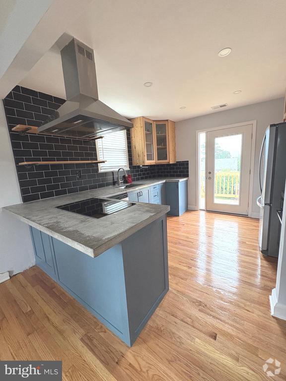 Building Photo - 1708 Hall Ave Rental