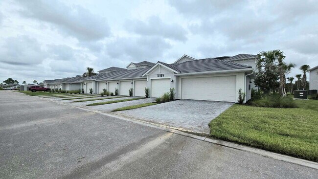 Photo - 15185 Bluffton Ln Unit 828