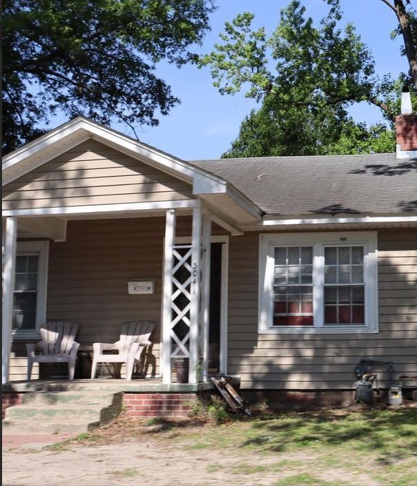Photo - 304 White St