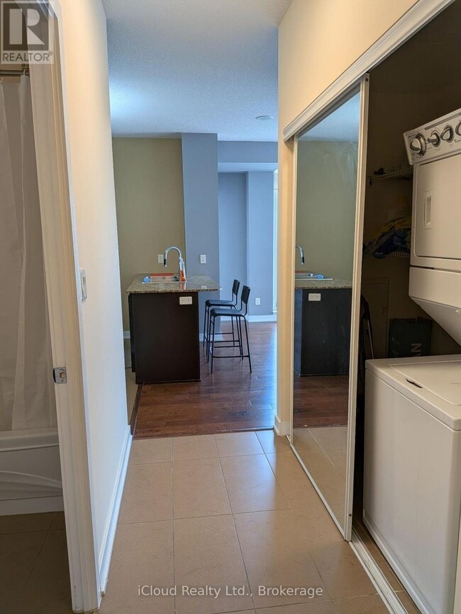 Photo - 4070 Confederation Pkwy Unit 2409
