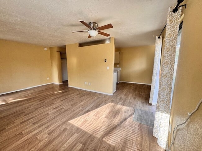 Photo - 2 Bedroom 1 Bathroom Duplex Located on the...