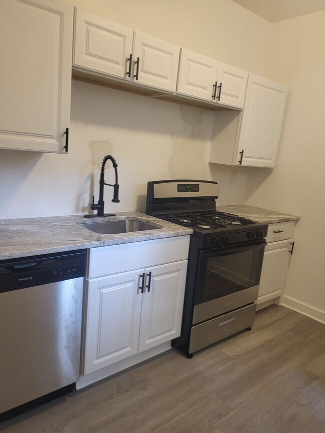 Photo - Newly Renovated 2 Bed, 1 Bath Home in Haze...