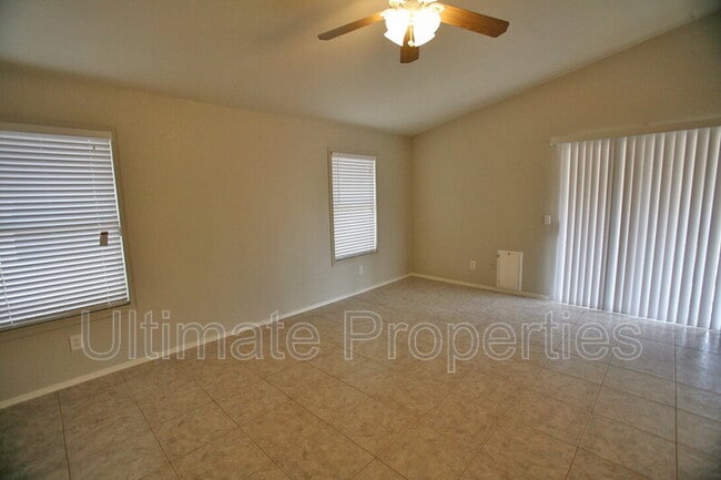 Photo - 12107 N 79th Dr