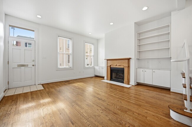 Franklin West Apartments, Leasing Office