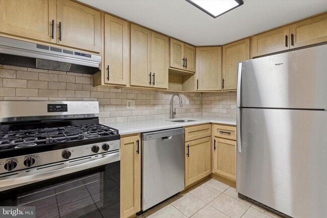 Photo - 521 Old Forge Crossing