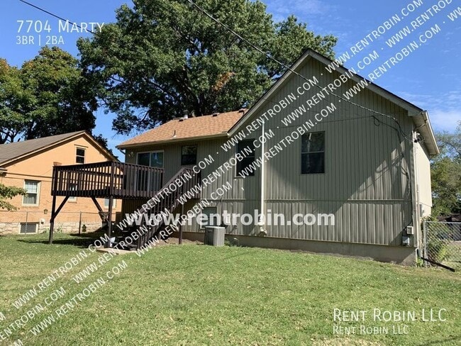 Photo - 7704 Marty-