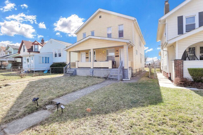791-793 E Starr Ave