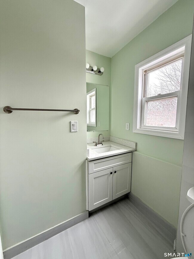 Photo - 21 Edgar St Unit 2