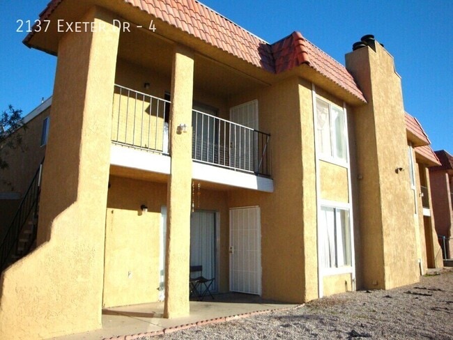 Building Photo - 2137 Exeter Dr Unit 4